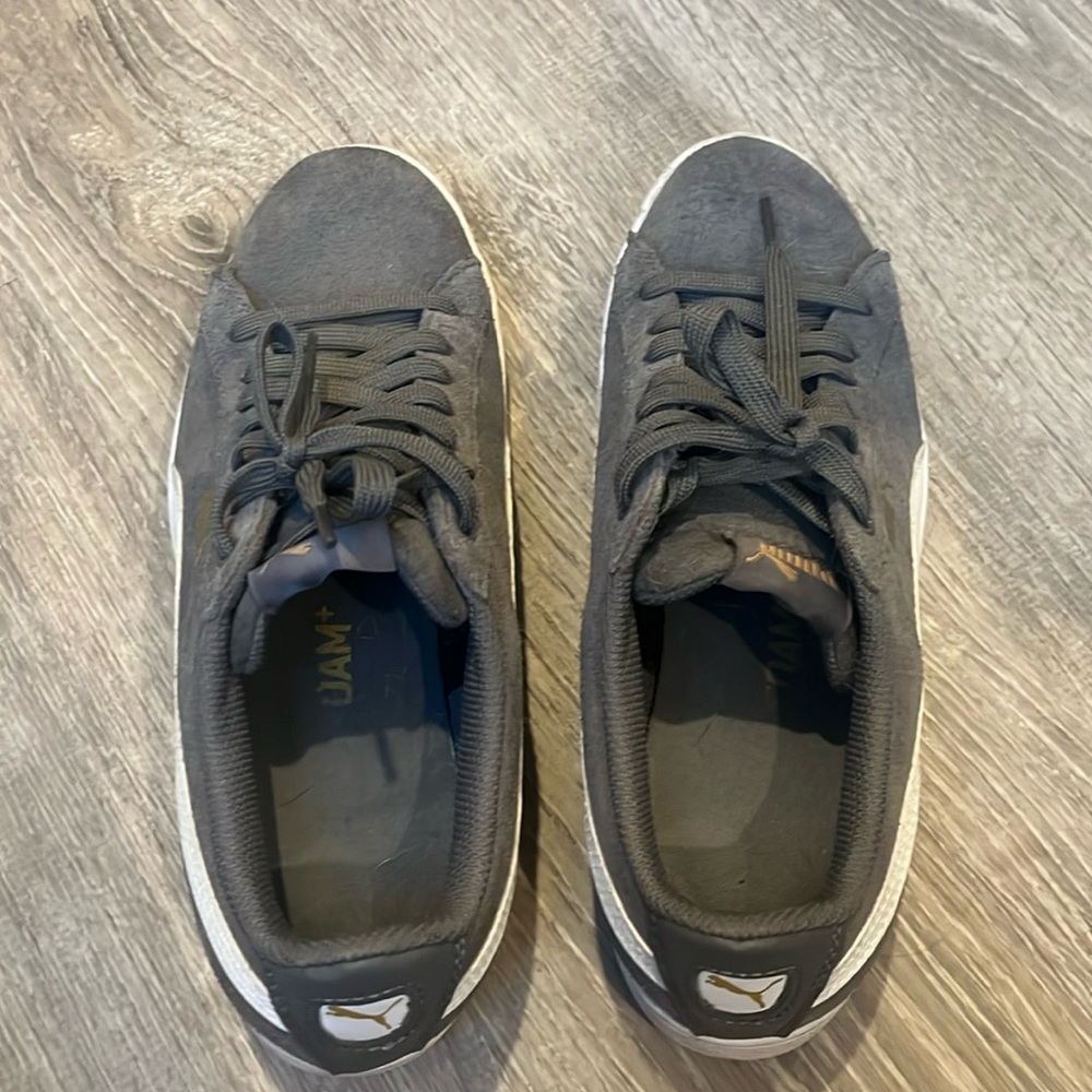 Puma Suede Classic
Sneakers, size 8